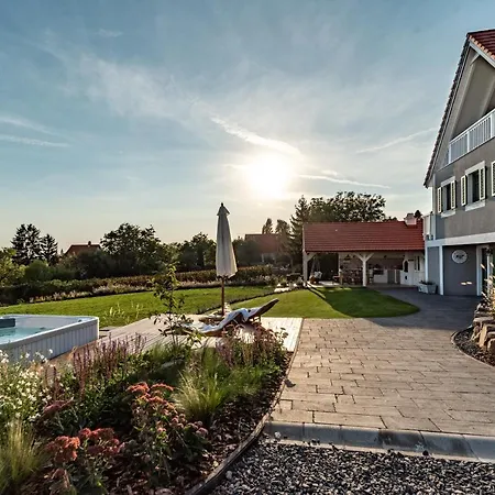 Lovassy Vendeghaz Guest house 4*