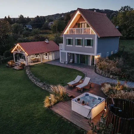 Gasthof Lovassy Vendeghaz 4*