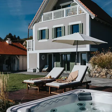 Lovassy Vendeghaz Guest house